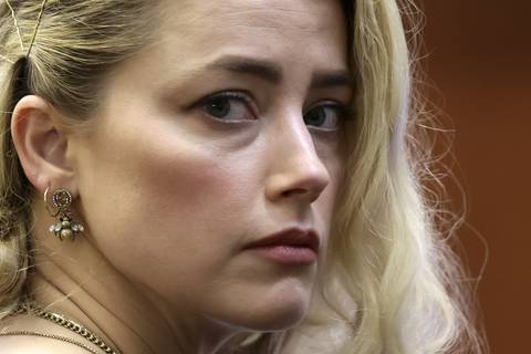 Amber Heard paga un millón de dólares a Johnny Depp un año después de perder el juicio