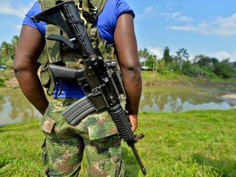 Primera crisis en tregua con rebeldes del ELN en Colombia, por asesinato de un líder indígena