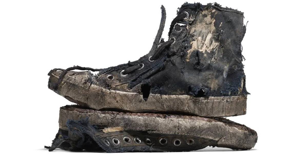 Reducción de precios Exagerar muy El último grito de la moda! Balenciaga vende zapatos deportivos  'destruidos' a $1,850 el par | Compras | Entretenimiento | El Universo