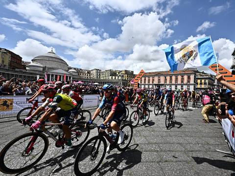 Jonathan Caicedo y Alexander Cepeda ganan terreno en el Giro de Italia; Mads Pedersen logra la sexta etapa