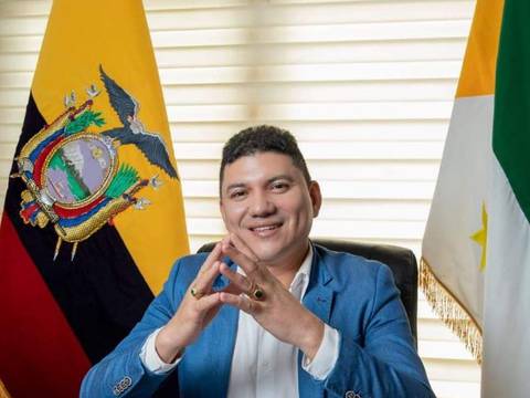 ‘Estamos sin recursos, pero debemos de buscar la forma de hacer proyectos con ayuda de la empresa privada’, dice Norberto Vélez, alcalde de Rocafuerte