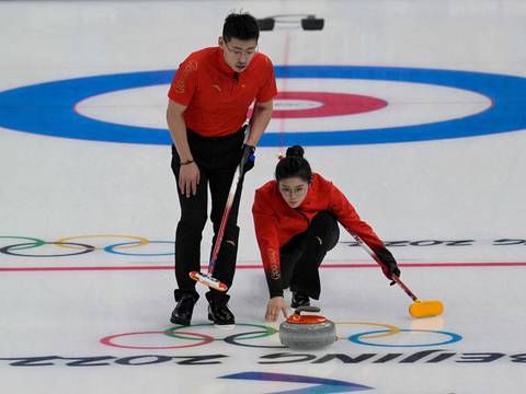 El curling da inicio a las pruebas de los Juegos Olímpicos de Invierno de Pekín 2022