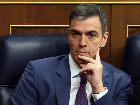 Pedro Sánchez, presidente de España, analiza renunciar al cargo por investigación de corrupción contra su esposa