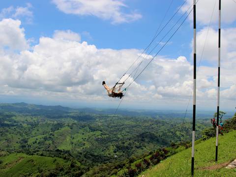En Manabí, una iniciativa familiar impulsa el turismo en el cerro de Dominguillo, desde donde se aprecia la naturaleza a 678 metros de altura 