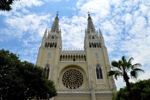 Ocho nuevos diáconos se ordenaron en la Catedral de Guayaquil 