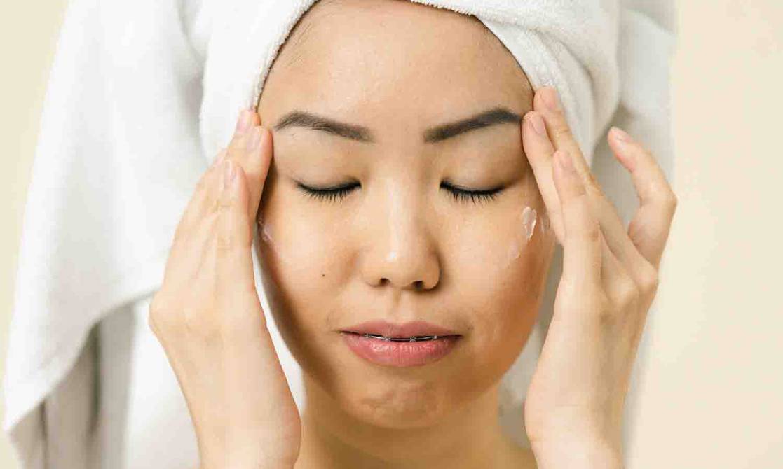 Así puedes preparar la mascarilla de arroz para prevenir el envejecimiento prematuro las manchas en tu rostro | Moda La Revista Universo