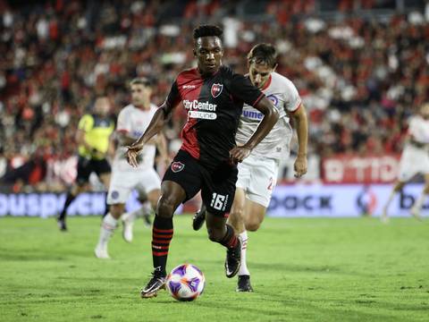 Posición de juego de Djorkaeff Reasco en Newell’s Old Boys causa fuerte cruce entre el DT Gabriel Heinze y un periodista