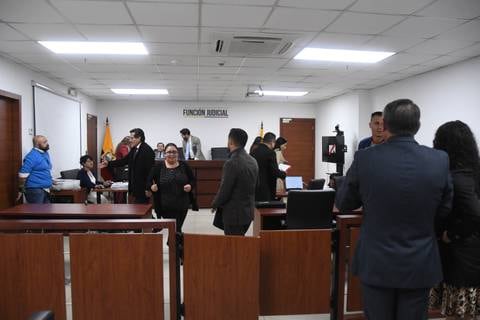 En caso contra Abdalá y Jacobo Bucaram, por temas de seguridad, fiscal Lidia Sarabia insiste en que se le permita asistir vía telemática a audiencia de juicio