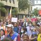 Movimientos sociales, indígenas y la UNE realizaron ‘cacerolazo’ en Guayaquil y se alistan para la próxima marcha del sindicalismo 