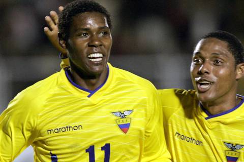Agustín Delgado y Cléber Chalá, los dos primeros ecuatorianos en militar juntos en un mismo club de la Premier League; en el Brighton jugarán tres tricolores