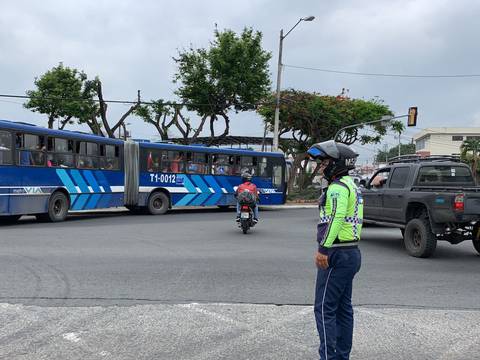 ATM desvía unidades de la Metrovía y vehículos  en el sur de Guayaquil por  balacera