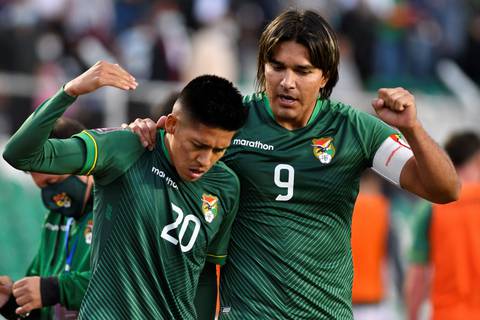 ‘​Moisés Caicedo es fundamental en la selección de Ecuador’, afirma el volante boliviano Ramiro Vaca