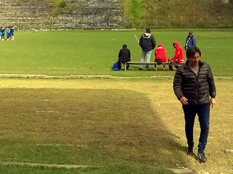 Julio Toresani se despidió de los jugadores de Liga de Loja