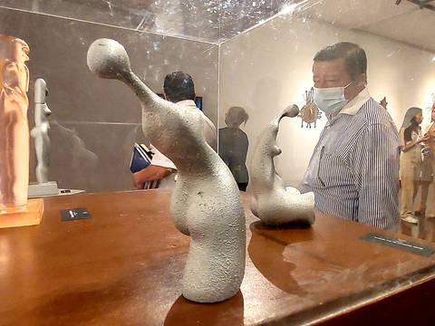 Las curvas reales que esculpieron las manos de Yela Loffredo se exponen en el Museo Municipal