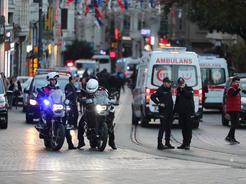 Al menos tres sirios entre los cincuenta detenidos en relación al atentado con seis muertos en Estambul