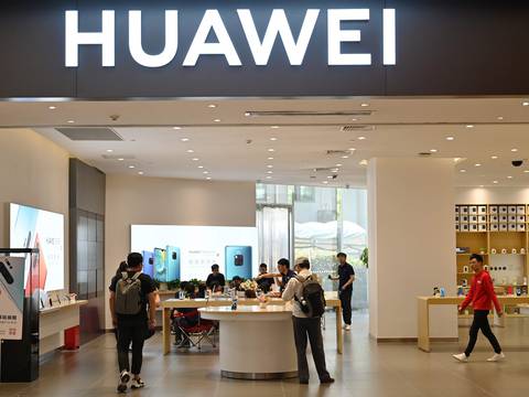En efecto dominó para Huawei, más empresas abandonan a la tecnológica china
