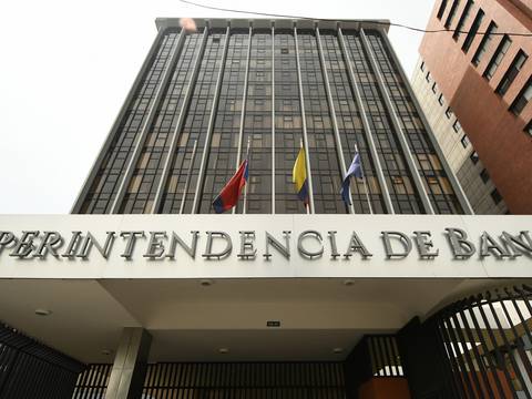 FMI hace observaciones a liquidez, capitalización, pérdidas y supervisión del sistema financiero ecuatoriano
