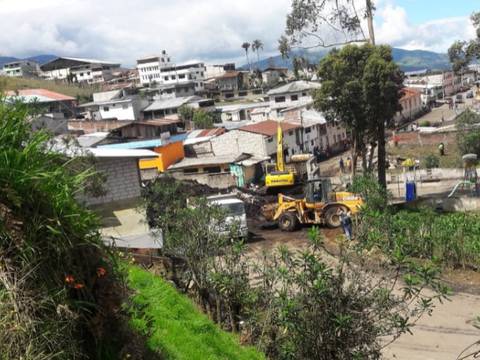 Al menos 21 personas afectadas por aluvión que dejó daños en viviendas en San Miguel de Bolívar