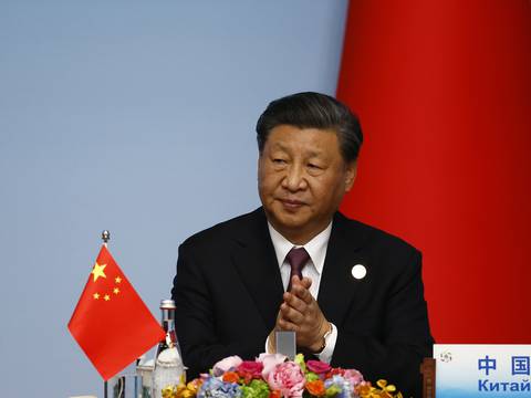 El presidente de China, Xi Jinping, pidió a sus funcionarios prepararse para los ‘peores escenarios’