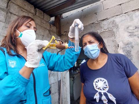 Guayaquil y Durán registran 173 casos de dengue; brigadas de fumigación del MSP recorren barrios para eliminar mosquitos