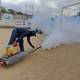 Labor comunitaria, destrucción de  criaderos de mosquitos y fumigación como medidas de prevención del dengue ante aumento de casos en Guayaquil 