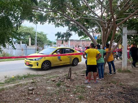 Dirigente de compañía de taxis fue asesinado cuando se movilizaba en su automotor en Huaquillas