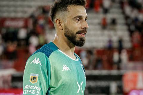 Huracán termina con invicto de River Plate en Argentina. Su figura fue Hernán Galíndez