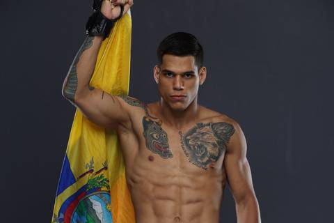 Aarón Cañarte supera test de hidratación y marca 153 libras para su pelea en ONE Championship