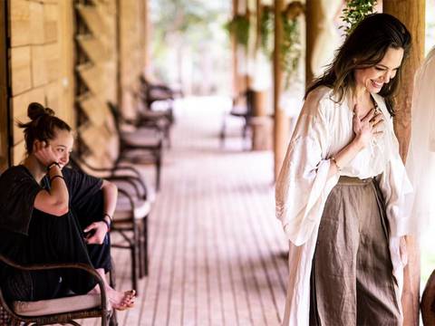 Angelina Jolie celebra el cumpleaños 17 de su hija Shiloh en Jamaica: la hija preferida de Brad Pitt luce su cabello rapado disfrutando con su madre en la paradisíaca isla caribeña