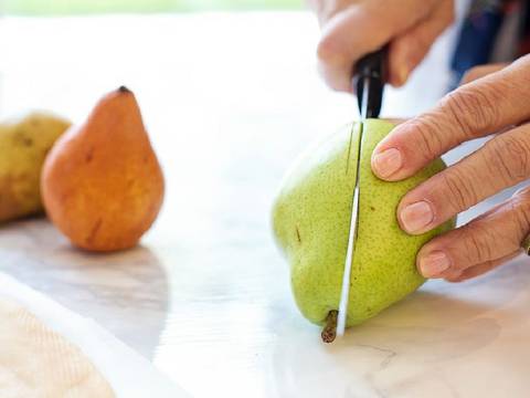 Las 10 frutas laxantes que debes consumir para combatir el estreñimiento de forma natural