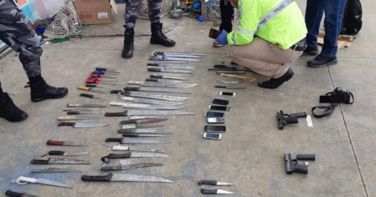 Cuchillos, machetes, pistolas: los objetos prohibidos hallados una vez más  en cárcel de Guayaquil tras reciente matanza | Seguridad | Noticias | El  Universo