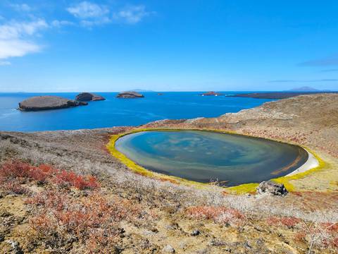 El aumento de tasas para ingresar a áreas protegidas en Galápagos genera diversas reacciones en sector turístico