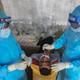Sudáfrica probablemente superó el pico de la cuarta ola de la pandemia, declaran autoridades 