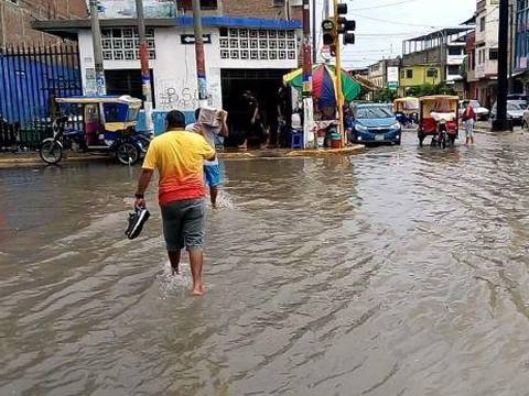 Zona fronteriza de Ecuador y Perú sufre de inundaciones