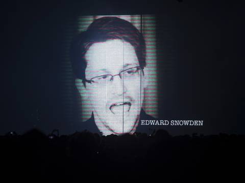Edward Snowden advierte de nueva herramienta de Apple para el rastreo de celulares