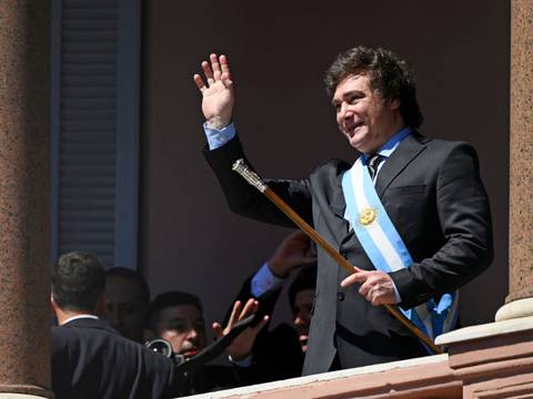 El presidente argentino Javier Milei redujo a 9 la cantidad de ministerios para reducir el gasto público