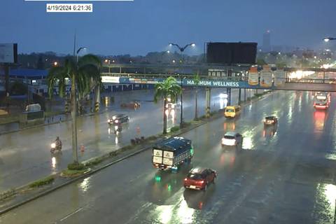 A conducir con cuidado, calzada mojada por lluvia en algunos sectores de Guayaquil 