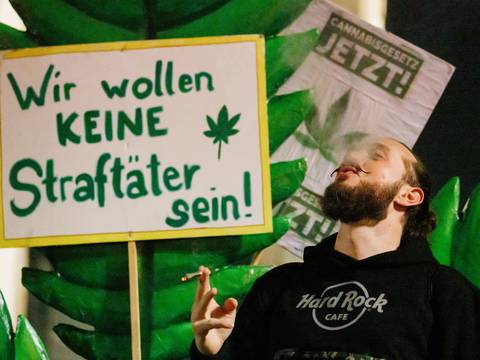 El consumo recreativo de marihuana es legal desde hoy en Alemania