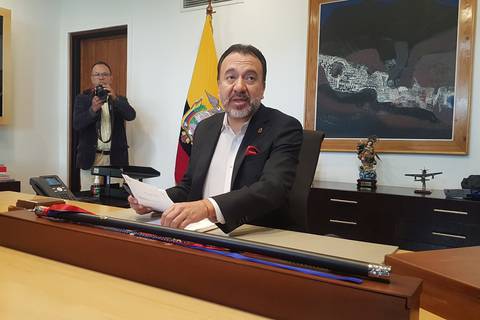 Pabel Muñoz toma las riendas del Municipio de Quito entre reuniones con cercanos colaboradores y soluciones al Metro