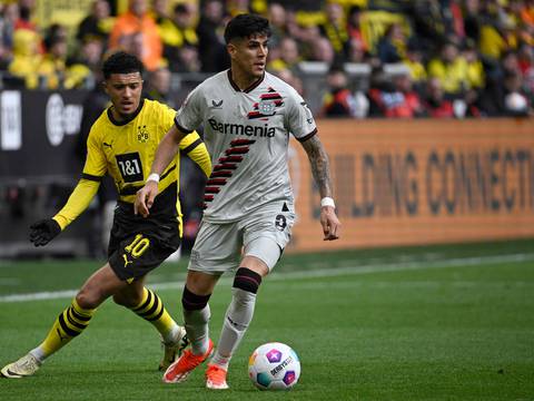 Con Piero Hincapié en cancha, Bayer Leverkusen estrena título y salva su invicto ‘in extremis’