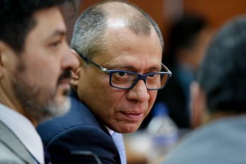 Jueza da cinco días más a Jorge Glas para presentar informe avalado por el Ministerio de Salud; defensa cree que el próximo año se resolverá la pena única