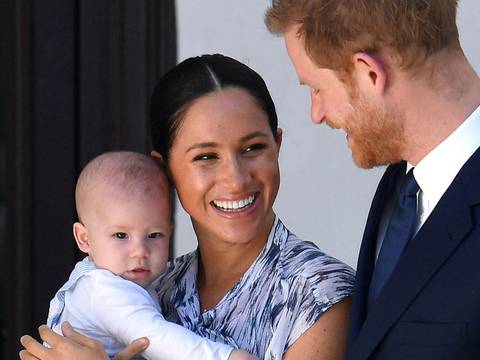 El príncipe Harry y Meghan Markle están “indignados”: Sus hijos Archie y Lilibet no tendrán el estatus de “Su Alteza Real”, sino que se les llamará príncipe y princesa