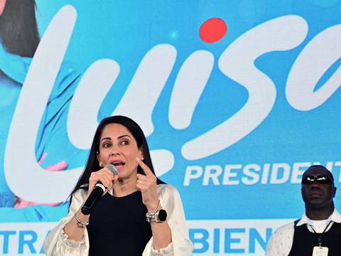 Luisa González eligió Azuay para empezar a cerrar su campaña con actividades hasta la noche