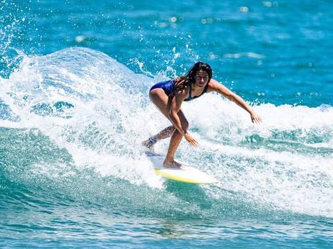 Mimi Barona ha entrenado sobre ‘olas pequeñas’ de la playa de Tsurigasaki; se aproxima su debut en Tokio 2020