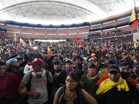 Indígenas se toman el ágora de la Casa de la Cultura Ecuatoriana y dicen que de Quito no se irán con las ‘manos vacías’
