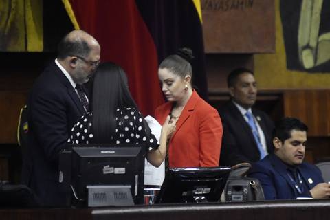 Mónica Palacios advierte nulidad en notificación de queja por acoso laboral 