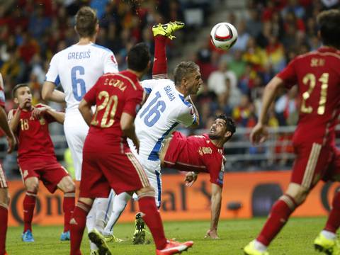 España ganó 2-0 a Eslovaquia en clasificación de la Eurocopa