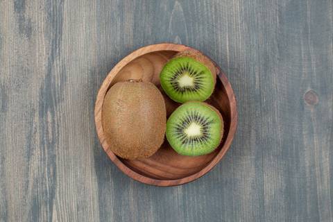 ¿Cómo comer el kiwi? Con cáscara o sin ella, estos son sus beneficios para la salud