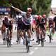 Nizzolo se impone en el esprint de la etapa 13 del Giro; ciclistas tricolores caen en la general
