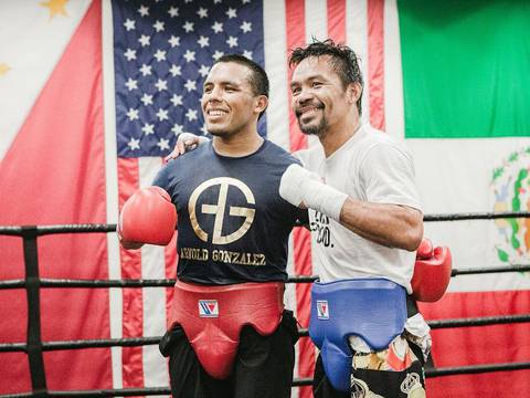 Arnold González, boxeador de sangre ecuatoriana, se divierte siendo ‘sparring’ de su ídolo Manny Pacquiao